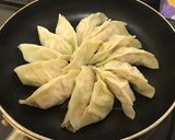 ざく切りキャベツと豚バラの簡単★和風餃子作り方6写真