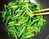 ふんわり半熟卵のニラ玉もやし炒め☆作り方7写真