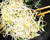 ふんわり半熟卵のニラ玉もやし炒め☆作り方8写真