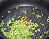 せりとたまごの混ぜご飯作り方1写真
