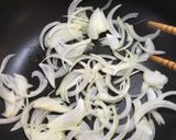 簡単♪むきエビと玉ねぎのケチャップ炒め♡作り方3写真