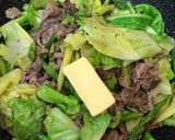 春キャベツと牛肉の和風バター炒め作り方5写真