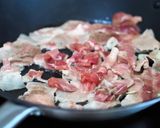 豚バラとキャベツのきのこ醤油バター炒め作り方1写真