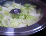 豚バラとキャベツのきのこ醤油バター炒め作り方3写真