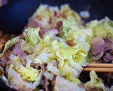 豚バラとキャベツのきのこ醤油バター炒め作り方4写真