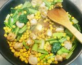 コーンと小松菜でホタテのバター醤油炒め作り方8写真