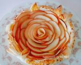 ホールで華やかな薔薇＊バラのアップルパイ作り方9写真