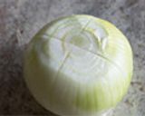 丸ごと玉ねぎとコンビーフのレンジ蒸し作り方2写真