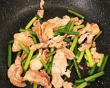 厚揚げとニンニクの芽の醤油炒め作り方1写真