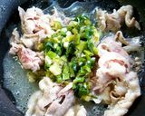 豚バラ肉の万能ネギ塩ダレ炒め作り方3写真
