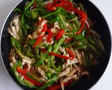 鶏肉でチンジャオロース　青椒肉絲作り方4写真