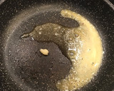 ほうれん草とソーセージにんにくバター炒め作り方2写真