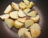 じゃが芋のアンチョビ炒め作り方1写真