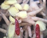 鶏もみじの麻油鶏（マーヨーチー）風スープ作り方2写真