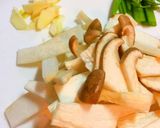 蓮根と豚肉のオイスター炒め作り方1写真