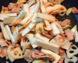 蓮根と豚肉のオイスター炒め作り方2写真
