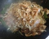 鯖の水煮缶で、、焼き鯖焼きうどんです＾＾作り方6写真