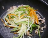 節約!ブロッコリーの芯☆青椒肉絲作り方4写真
