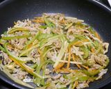 節約!ブロッコリーの芯☆青椒肉絲作り方5写真