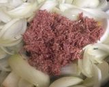 新玉葱とコンビーフ炒め卵閉じ作り方2写真
