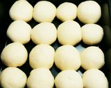 夜寝かせて　朝　ふっくら　焼きたてパン作り方4写真