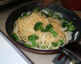 新たまねぎとエンドウのバター醤油パスタ作り方15写真