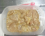 ヨネ家の鶏ムネさんのソースマヨ焼き作り方1写真