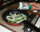 絹さやと新玉ねぎの卵とじ作り方10写真
