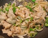 新たまと豚ばら肉の簡単炒め作り方3写真