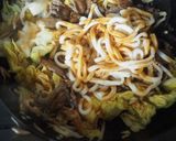 スタミナ満点！焼肉うどん作り方2写真