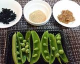 旬【スナップえんどうとワカメの味噌汁】作り方1写真
