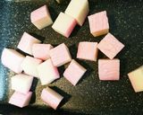 簡単☆かまぼこのソース粉チーズ炒め作り方1写真