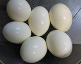 朝昼夕弁当に♪甘酒とたまり醤油で煮卵作り方1写真
