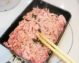 お弁当に♡﻿超簡単！ケチャップそぼろ作り方1写真