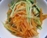 豚ひき肉と千切り野菜のサラダ作り方1写真