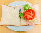 ランチ☆簡単ハムとレタスのサンドイッチ作り方3写真