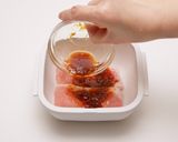豚肉のしょうが焼き【レンジで2分30秒】作り方2写真