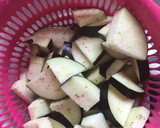 茄子と大根とみょうがのお味噌汁作り方1写真