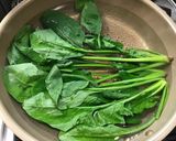 ほうれん草とふんわり卵の中華スープ作り方1写真
