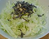 レンジでチンだけ✿キャベツの塩昆布バター作り方2写真