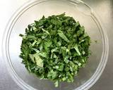 【糖質制限】セロリ葉と油揚げの炒め物作り方2写真