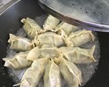 餃子すぐ食べたい！5分焼くだけ冷凍仕込み作り方9写真