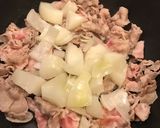 豚バラとトマトのにんにくバター炒め！作り方3写真