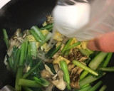 小松菜・舞茸・卵のウェイパー炒め作り方4写真