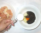 鶏むね肉の黒ゴマピカタ♪簡単作り方3写真