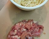 鶏もも肉とえのき茸炒め煮・ご飯添えて作り方1写真