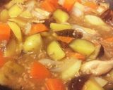 挽肉と野菜をお出汁で煮る♡甘めの煮物。作り方3写真