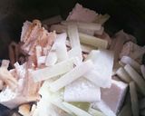 ごま油香る。ニラと豆腐のお味噌汁。作り方3写真