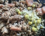 豚挽き肉とソーセージ『逆境に負けない』風作り方8写真