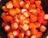 簡単煮詰めるだけ！つやつやイチゴジャム！作り方1写真